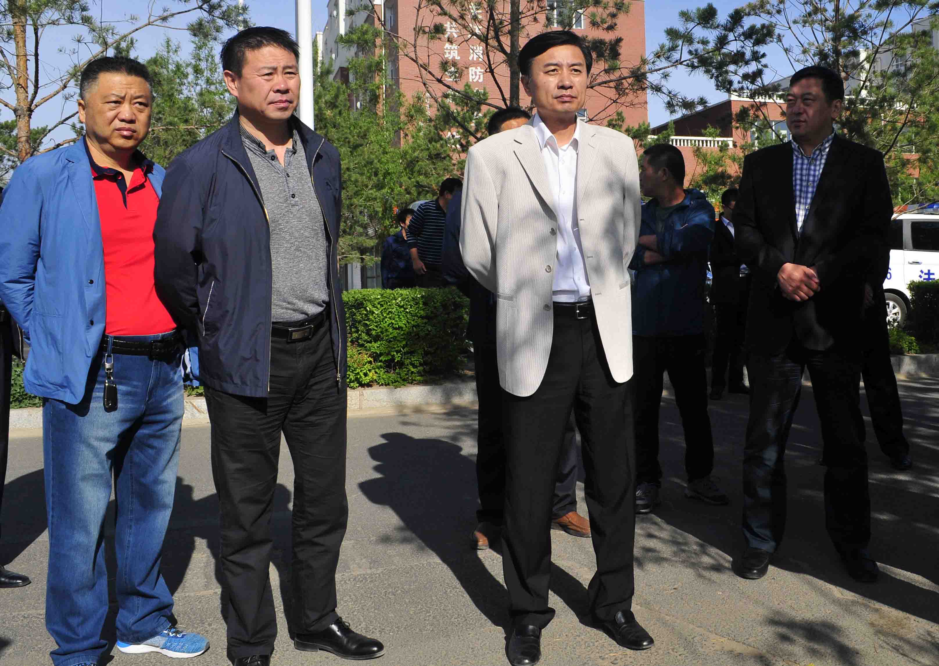 市长王忠源就我市城市路网改造及环境综合整治工作现场办公